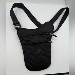 Lug slingshot bag euc